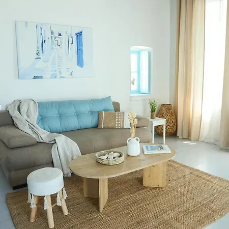 To Kamnaki - Beachfront In