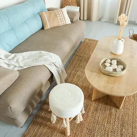 To Kamnaki - Beachfront In Appartement *