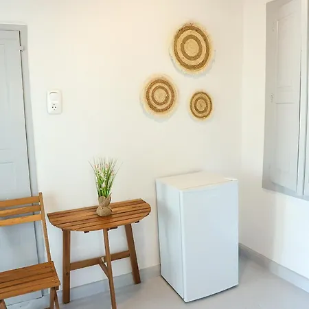 Appartement To Kamnaki - Beachfront In