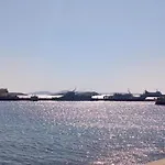 To Kamnaki - Beachfront In 公寓 *