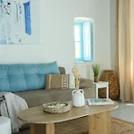 Apartament To Kamnaki - Beachfront In