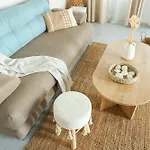 To Kamnaki - Beachfront In Apartament *