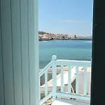 아파트 To Kamnaki - Beachfront In