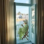 To Kamnaki - Beachfront In Apartmán *