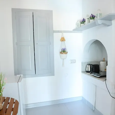 To Kamnaki - Beachfront In Apartmán *