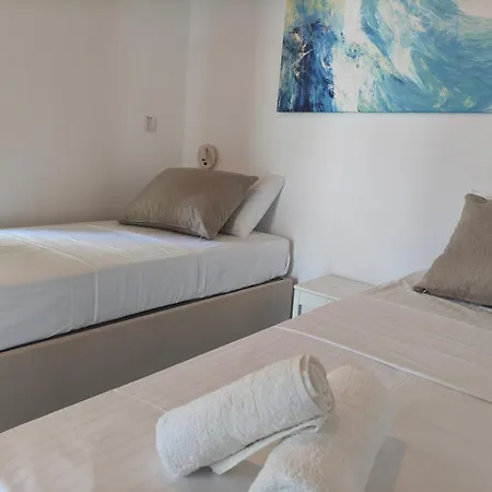 To Kamnaki - Beachfront In Apartment *